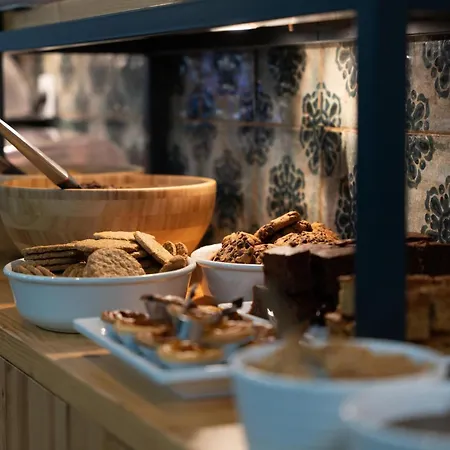 Albergue The House Baixa *