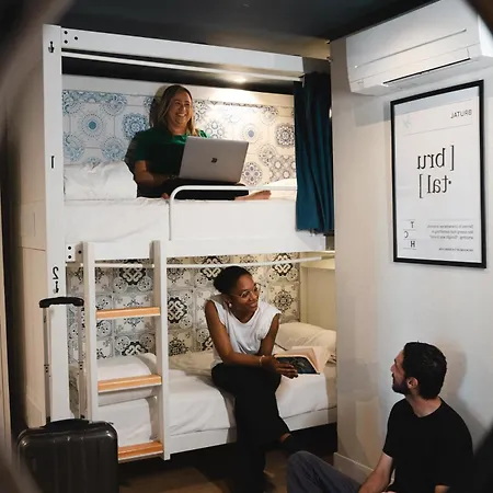 Albergue The House Baixa *