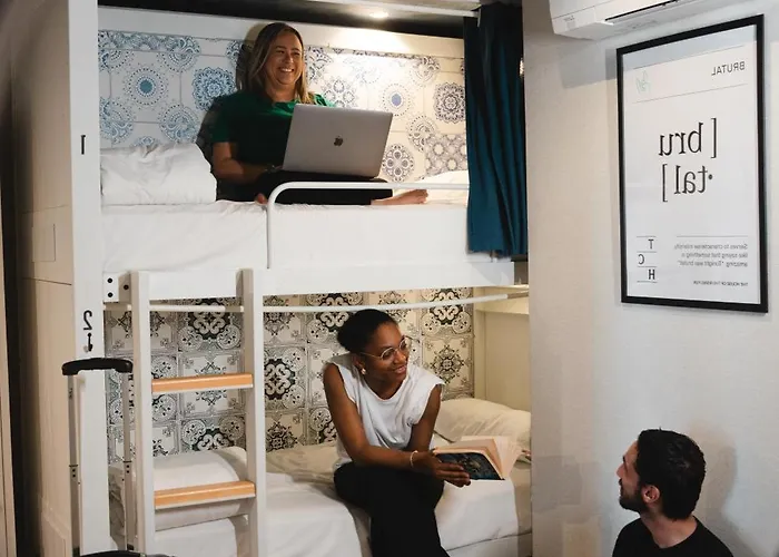 Albergue The House Baixa *